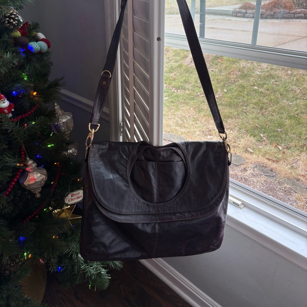 ARZA eggplant crossbody handbag